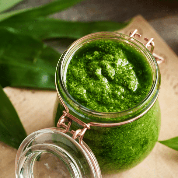 wild-garlic-pesto-2